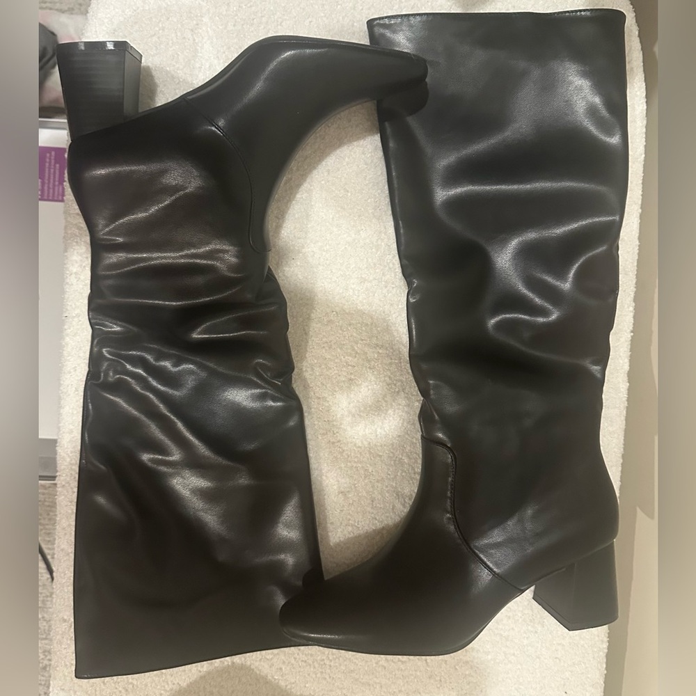 Black Knee High Boots - never worn out